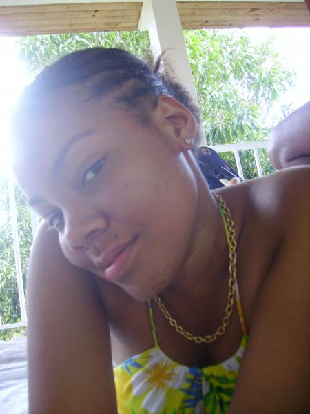 <font color=ff0000>e</font><font color=cc0000>L</font><font color=990000>l</font> <font color=660000>c</font> <font color=330000>o</font><font color=000000>L</font><font color=003300>i</font><font col